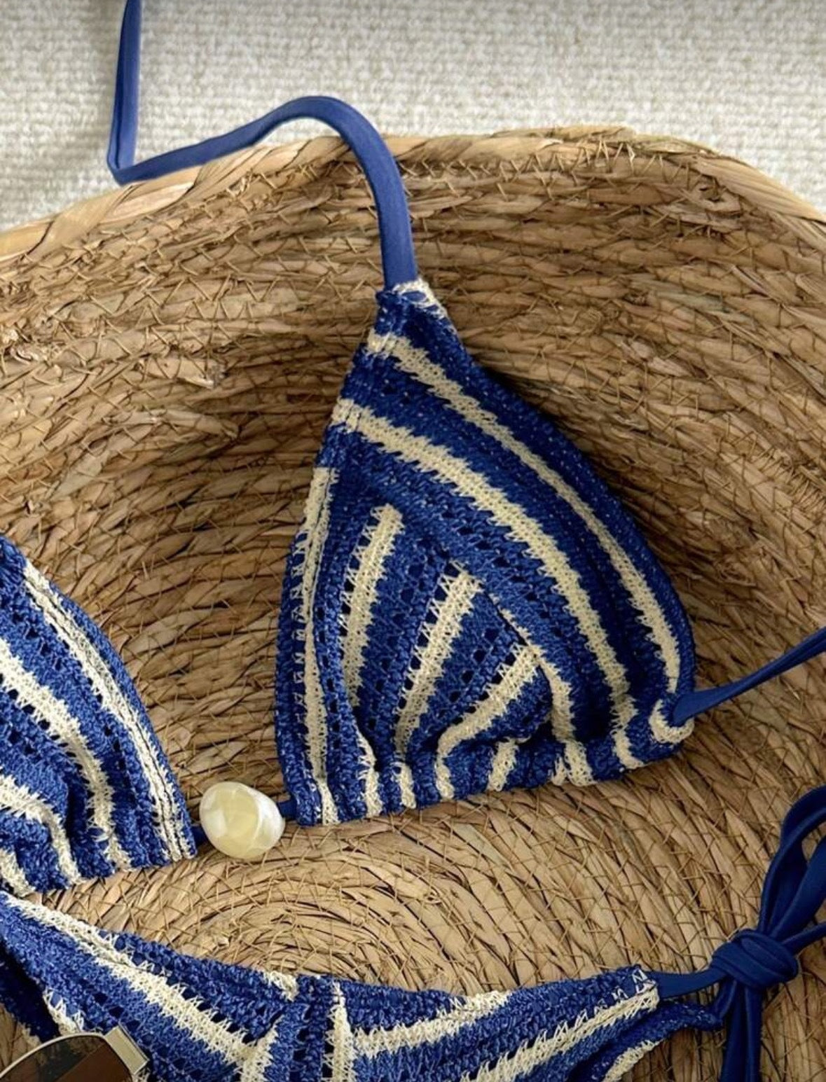 Trendy striped color contrast bikini