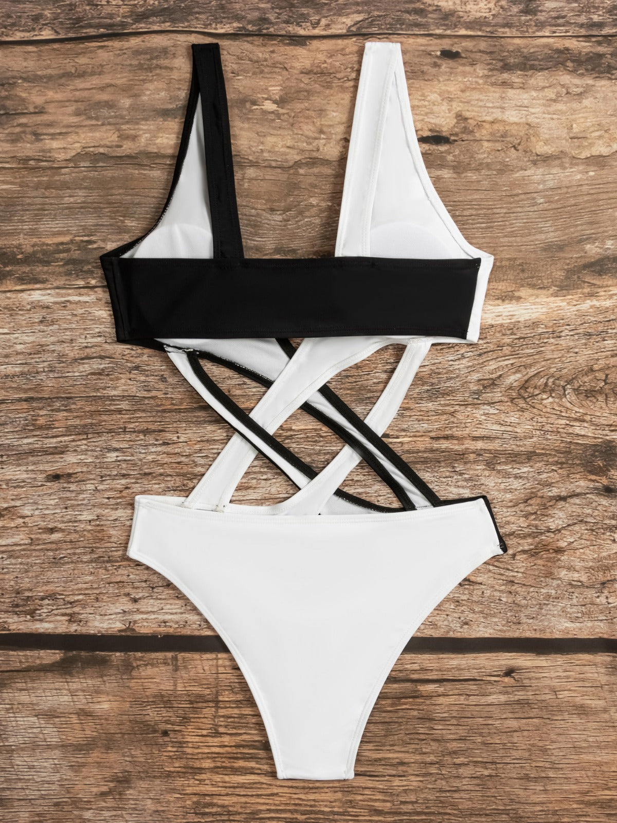 Colorblock cutout one-piece swimsuit