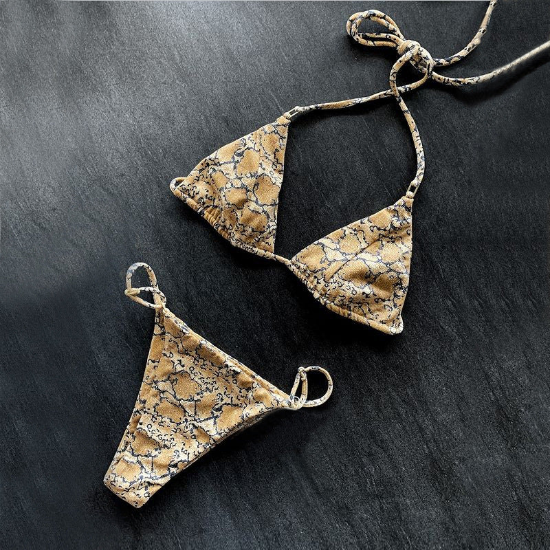 Three-point swimsuit