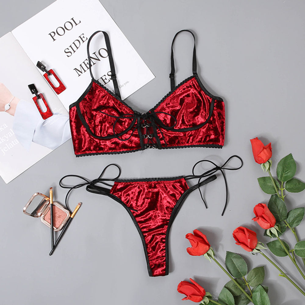 Elegante conjunto de bralette de ante rojo