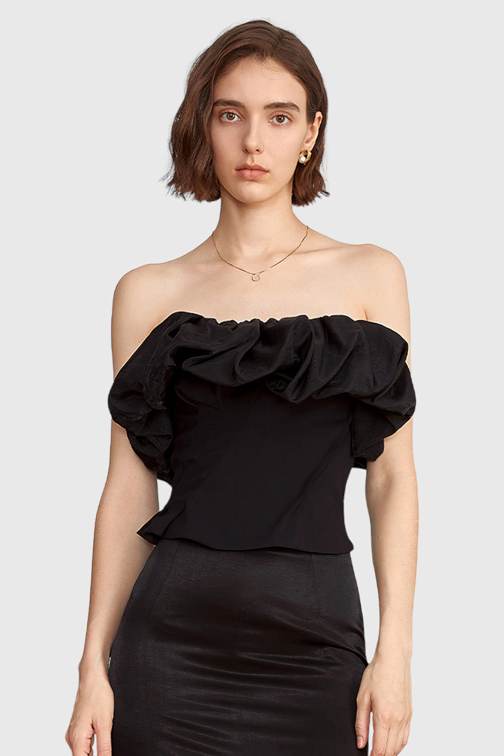 Top sin tirantes con volante - Negro