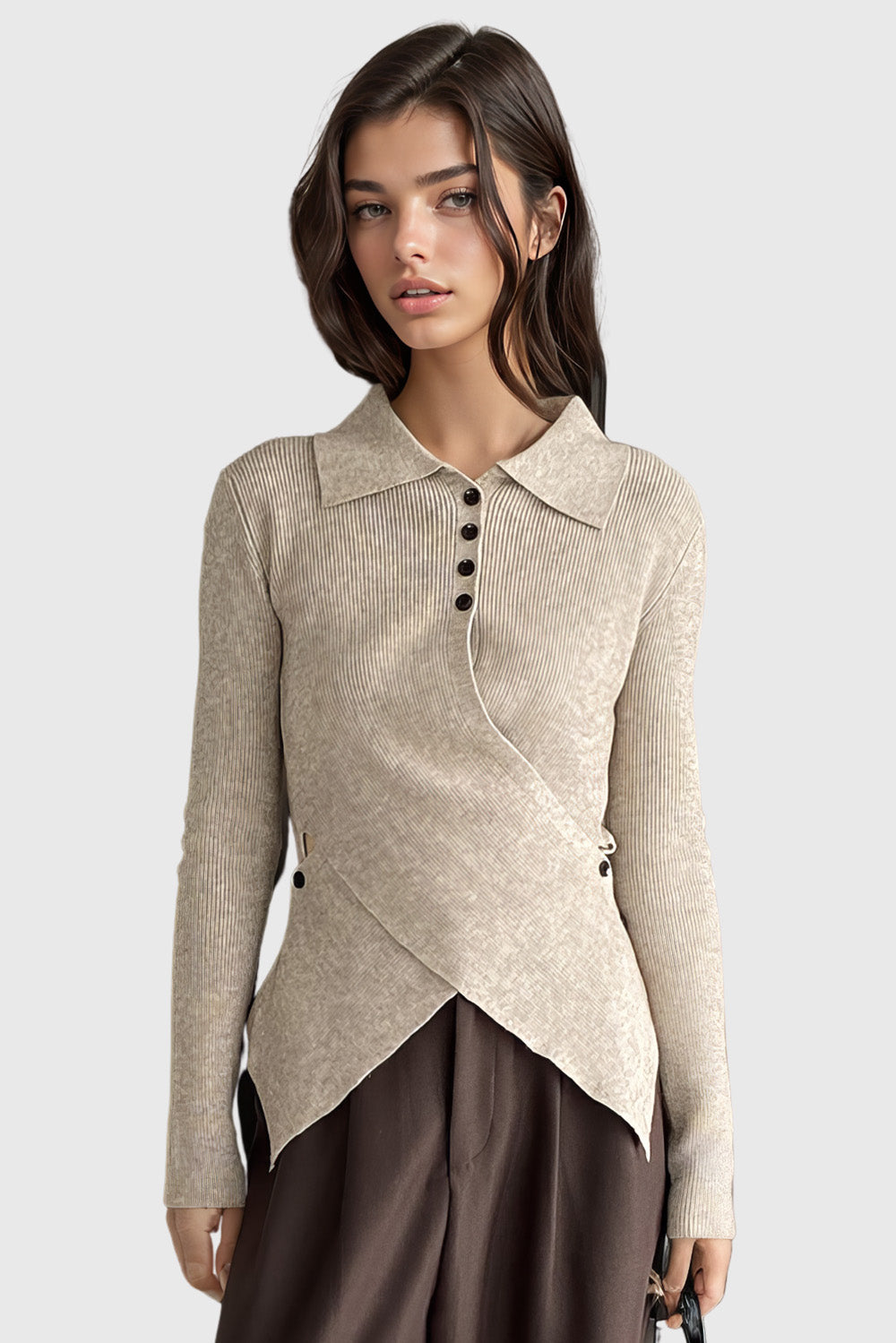 Top de punto con cuello y bajo irregular - Beige