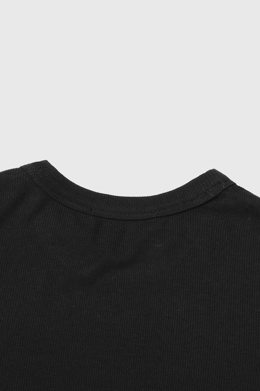 Unregelmäßiges Crop-T-Shirt - Schwarz