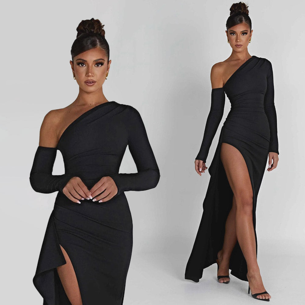 Vestido largo negro FUSAE con un solo hombro y abertura lateral alta