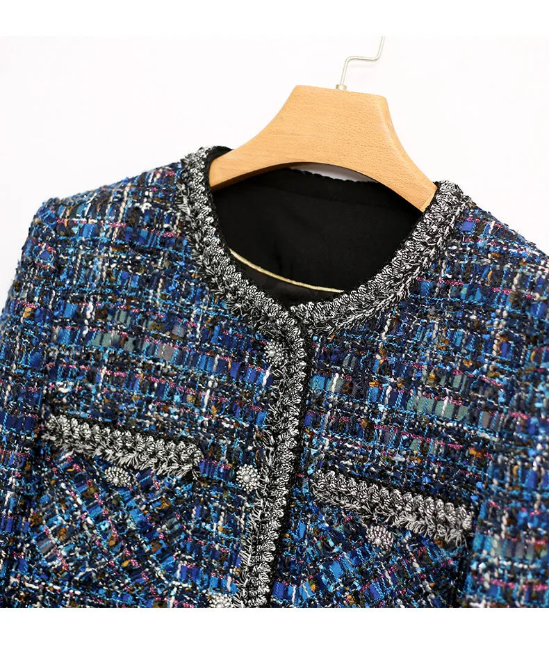 Chaqueta de tweed azul para mujer: un clásico de alta sociedad