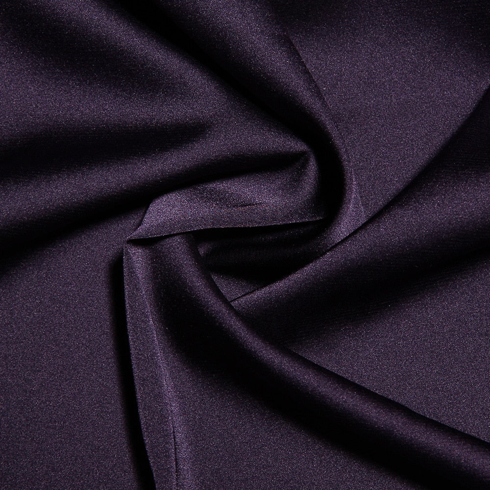 CHINATSU BURGUNDERROTES MAXIKLEID MIT SCHNÜRUNG