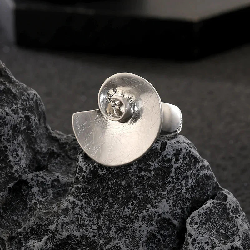 Anillo ajustable de caracol de plata de ley