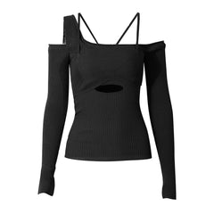 Asymmetrisches, schulterfreies, langärmliges Crop-Top aus Rippstrick mit Cut-out