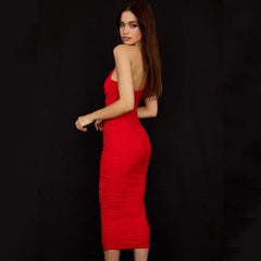 Vestido midi asimétrico de malla con escote en un hombro, fruncido y corsé - Rojo