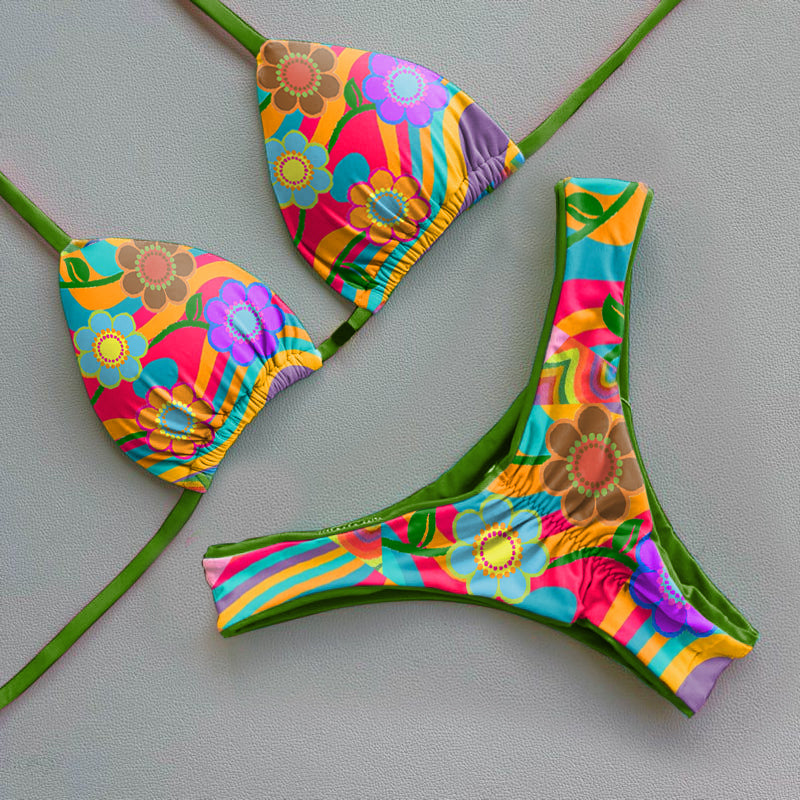 Conjunto de bikini con flores de marca retro