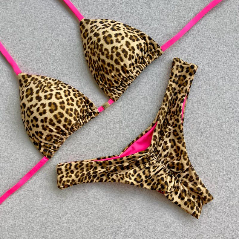 Conjunto de bikini con contraste de color de leopardo