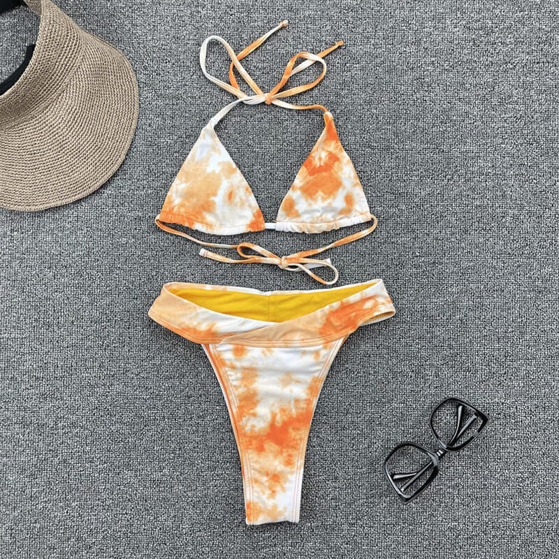 Traje de baño bikini brasileño de dos piezas con diseño triangular y efecto tie-dye de corte alto