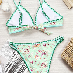 Traje de baño bikini brasileño de dos piezas con diseño de triángulos recortados y estampado floral estilo bohemio de crochet