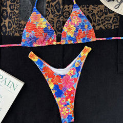 Traje de baño de bikini brasileño de dos piezas con estampado floral estilo bohemio, de pierna alta, fruncido y descarado.