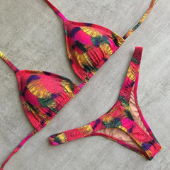 Bikini de tirantes con estampado bohemio de moda