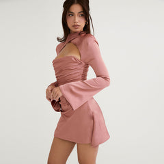 Vestido de fiesta mini de satén drapeado con cuello alto y aberturas - Rosa