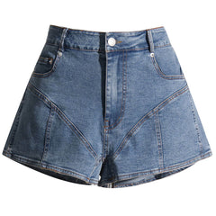 Moderne Jeansshorts mit hoher Taille und weitem Bein und kontrastierendem Spleiß