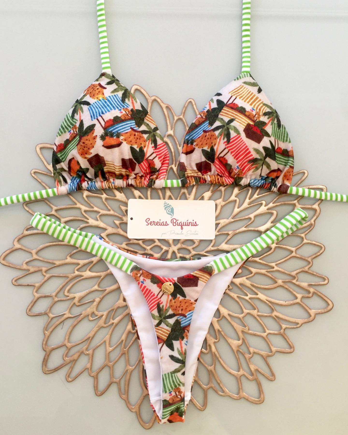 Bikini estilo bohemio con top de tirantes 