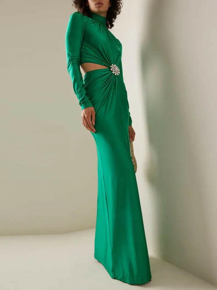 Elegantes Kleid mit ausgehöhlter Taille: Must-Have für den Frühling 