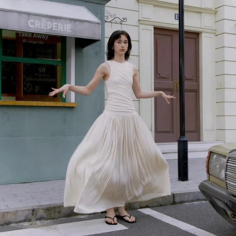 Elegante vestido blanco de cuello redondo para mujer, listo para verano y fiestas.