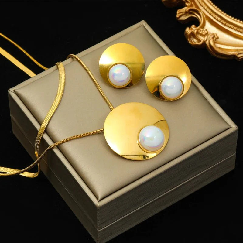 Übertrieben großes Perlenschmuckset