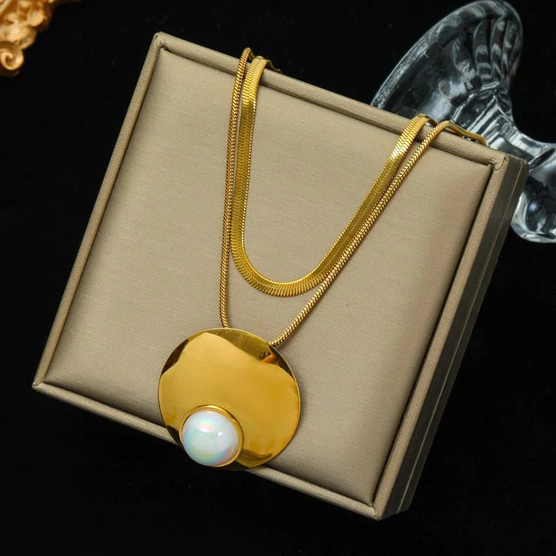 Übertrieben großes Perlenschmuckset