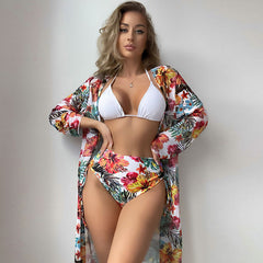 Traje de baño bikini brasileño de tres piezas con cintura alta y contraste floral