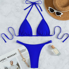 Brasilianischer zweiteiliger Bikini-Badeanzug mit glitzernden Kristallen und dreieckigem String