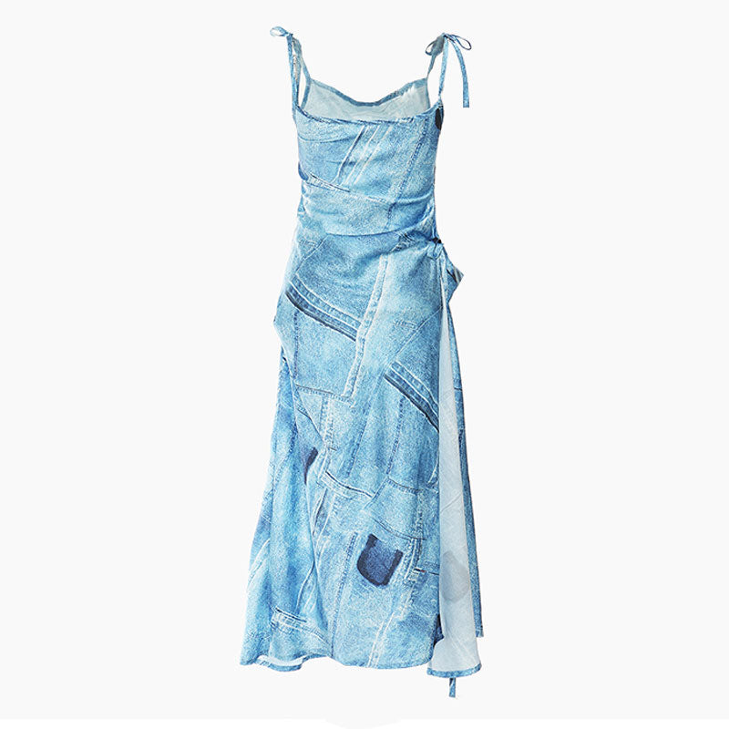 Midikleid mit Wasserfallausschnitt, Schulterschnürung und seitlichem Wickeldesign im Denim-Print