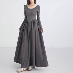 GRAUES MAXIKLEID mit V-Taille