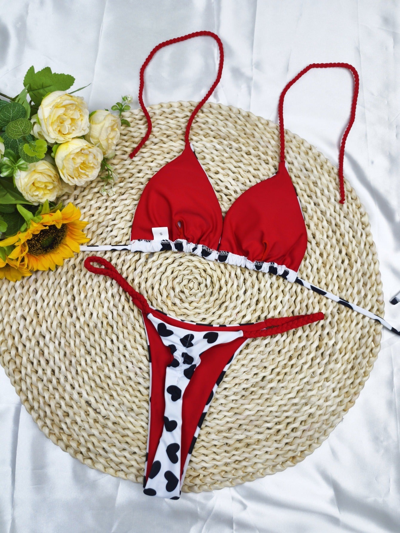 Riemchenbikini mit Sternenmuster 