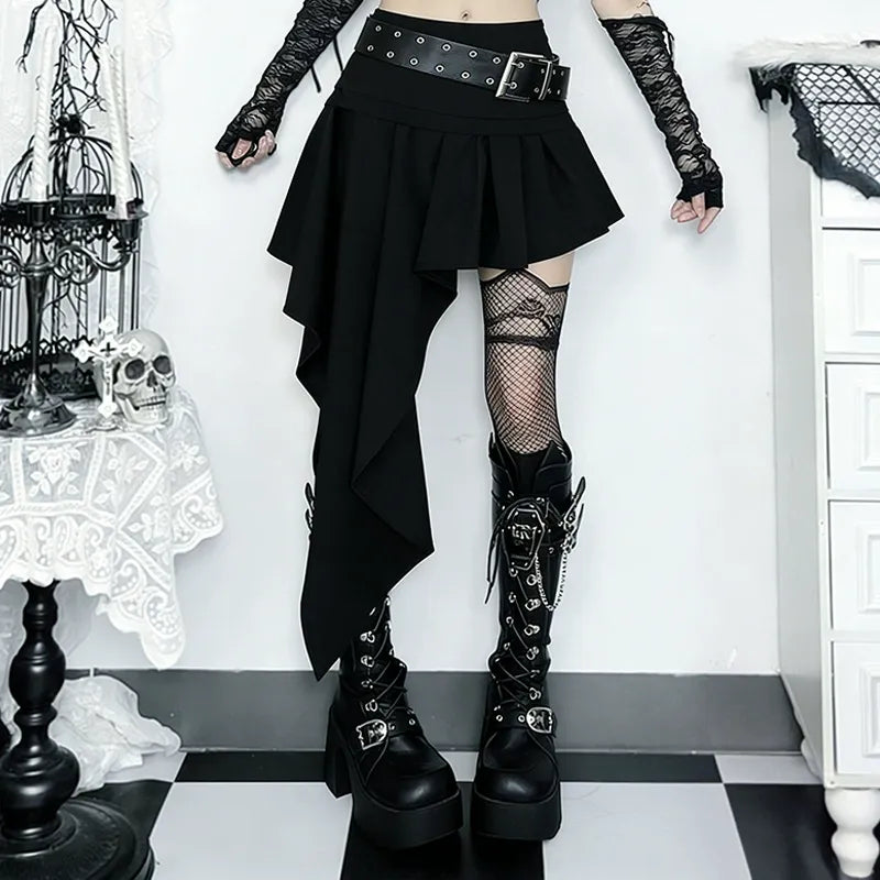 Asymmetrischer, drapierter Schärpe, metallischer Schnalle, hoher Taille, mehrlagiger, figurbetonter Minirock