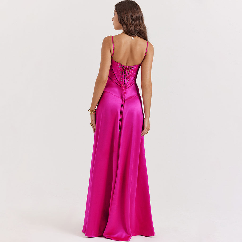 Aufwendiges Maxi-Abendkleid aus seidigem Satin mit quadratischem Ausschnitt und Schnürung am Rücken, tiefer Taille und ausgestelltem Saum