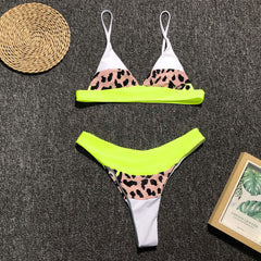 Traje de baño bikini brasileño de dos piezas con pierna alta y panel de leopardo