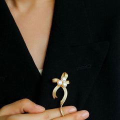 18K Gold Plated Freshwater Pearl Embellished Ribbon Bow Brooch