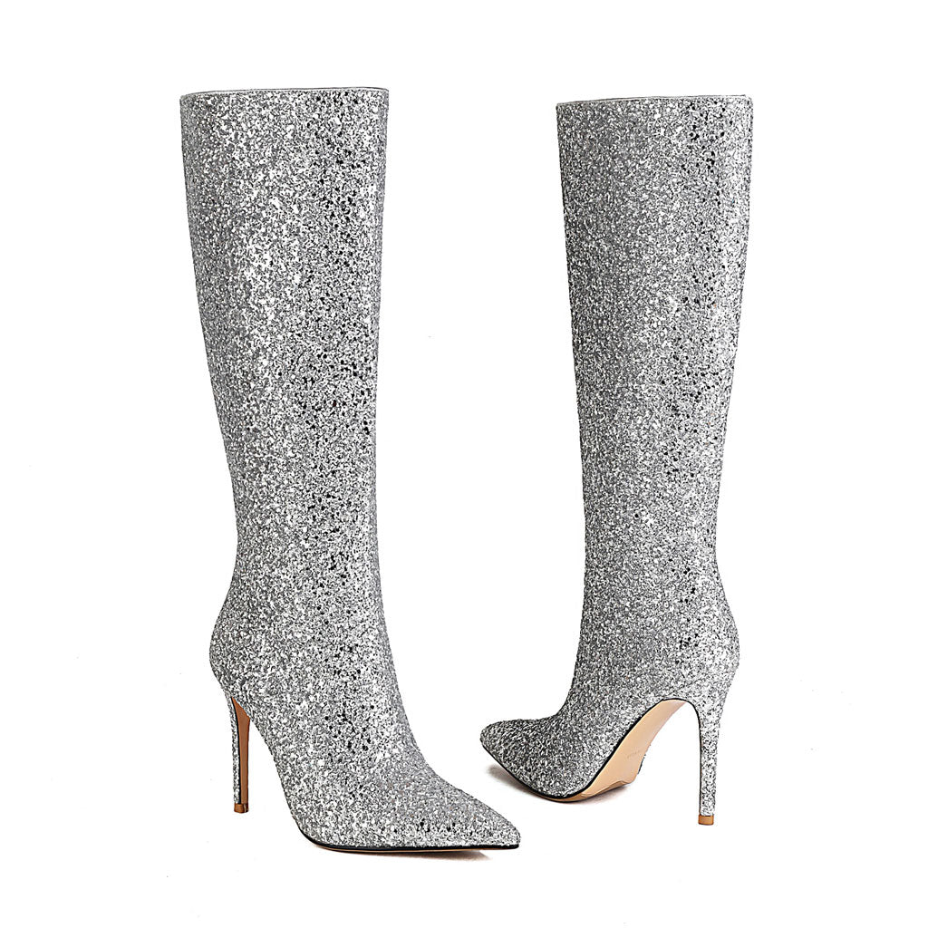 Glitzernde kniehohe Stiefel mit spitzer Zehenpartie und Stilettoabsatz - Silber