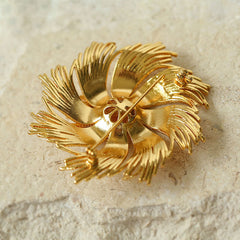 AGE MAGIC Luxurious 18K Gold Plated Textured Fireworks Brooch