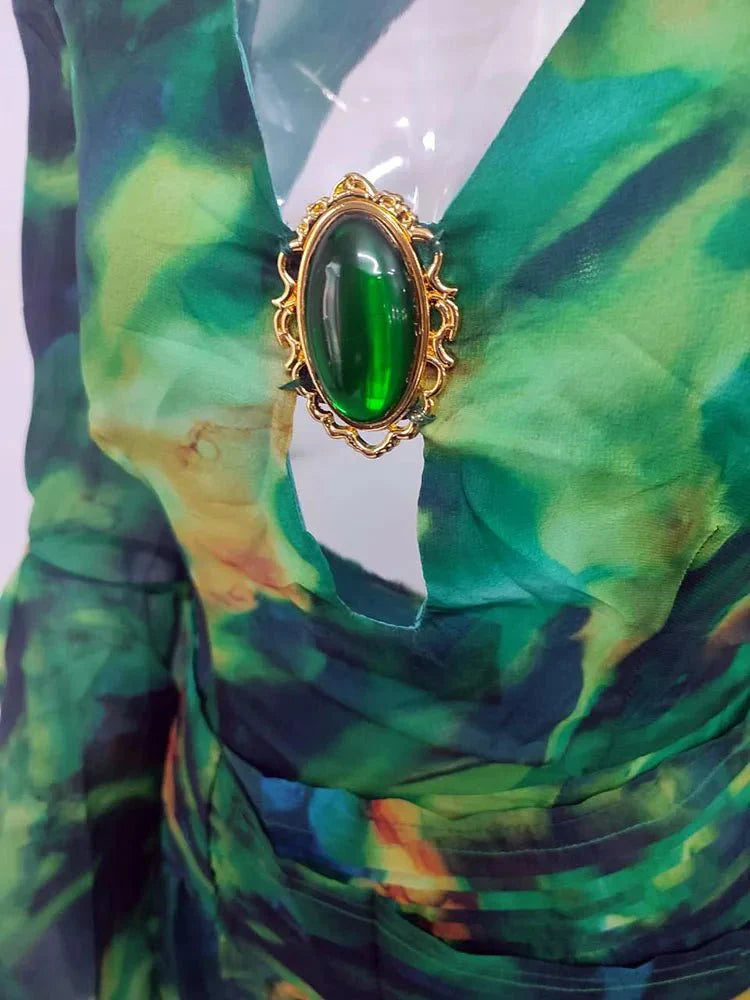 Vestido de fiesta con estampado de mangas acampanadas y espalda descubierta: moda de verano para mujer