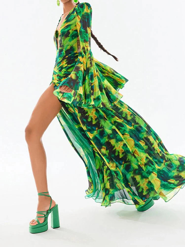 Vestido de fiesta con estampado de mangas acampanadas y espalda descubierta: moda de verano para mujer