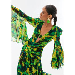 Vestido de fiesta con estampado de mangas acampanadas y espalda descubierta: moda de verano para mujer