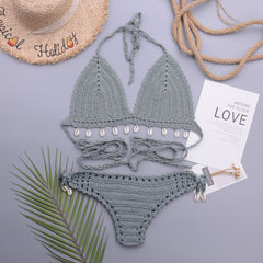 Brasilianischer zweiteiliger Bikini-Badeanzug mit Häkel-Strick-Muschelbesatz und Neckholder-Triangel