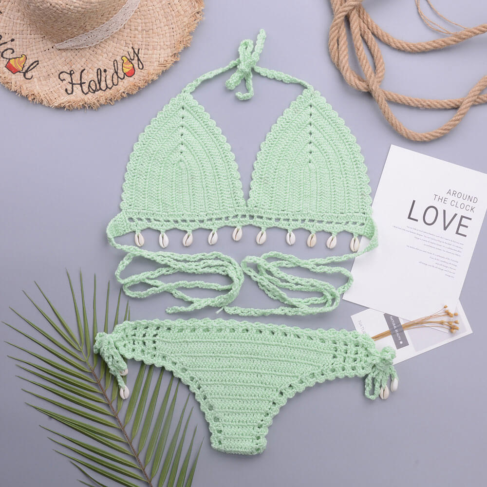 Brasilianischer zweiteiliger Bikini-Badeanzug mit Häkel-Strick-Muschelbesatz und Neckholder-Triangel