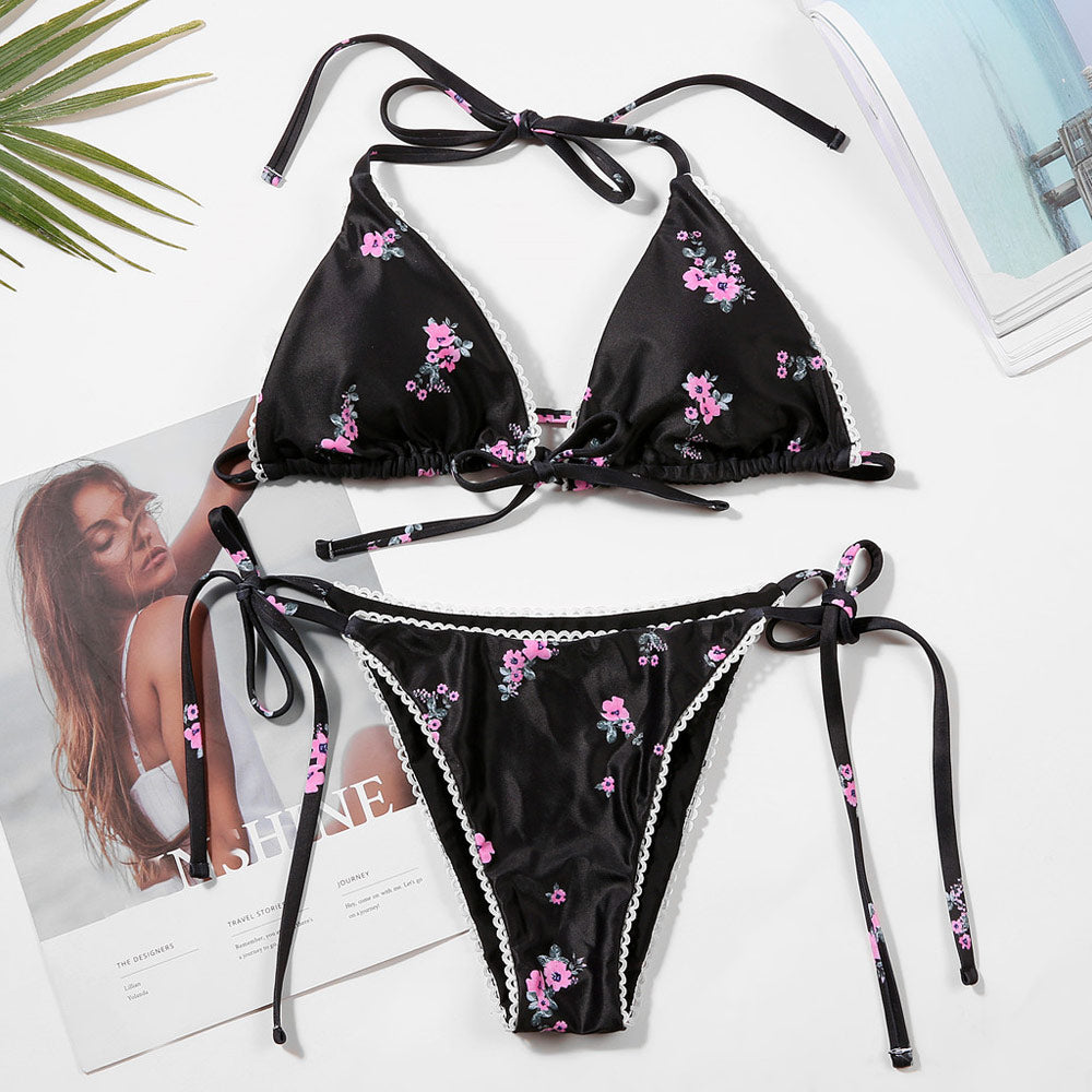 Traje de baño bikini brasileño de dos piezas con estampado floral y lazo.