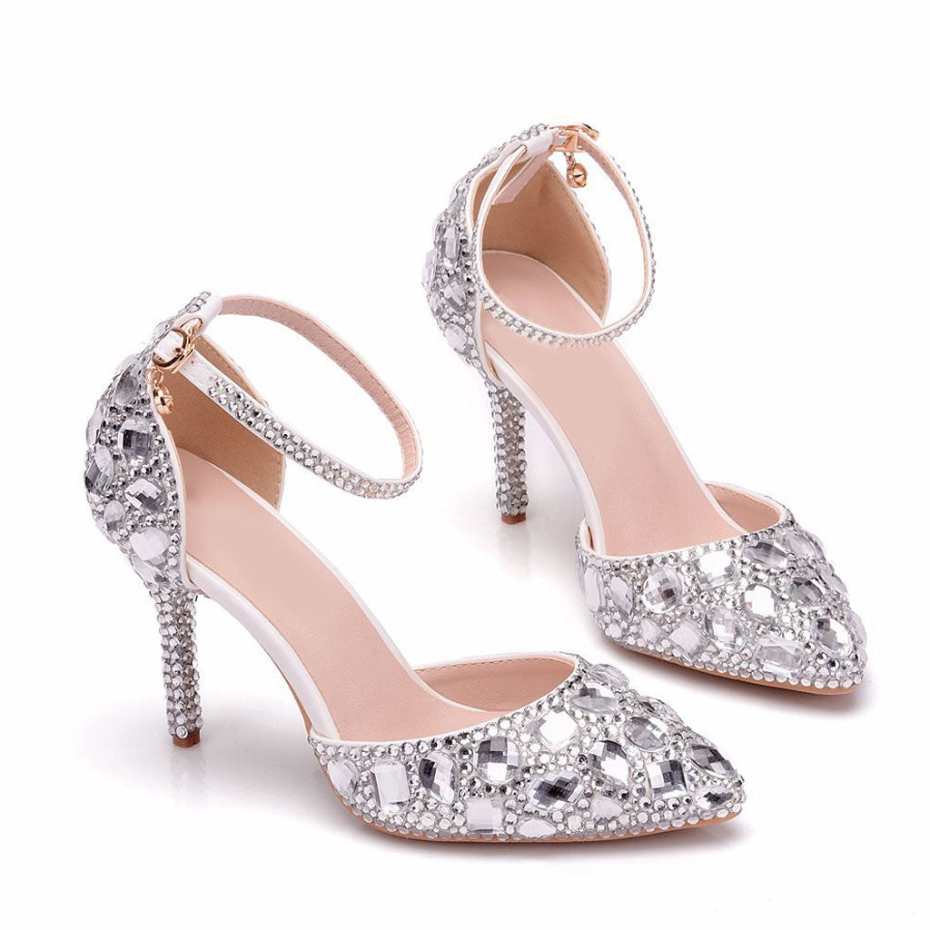 Zapatos de tacón de aguja con tira al tobillo y adornos de diamantes de imitación brillantes - Blanco