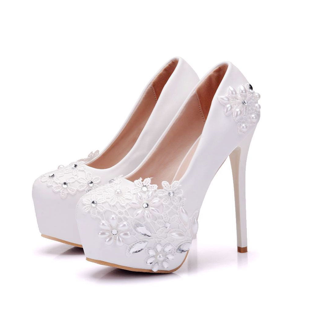 Zapatos de tacón alto con plataforma y pétalos de pedrería brillante - Blanco