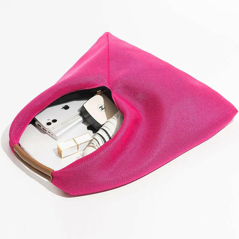 Bolso de lujo de nailon con diseño de cuadrícula triangular: Colección para mujer 2023 