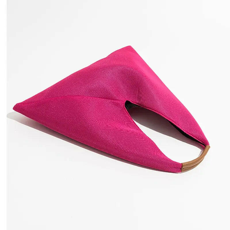 Bolso de lujo de nailon con diseño de cuadrícula triangular: Colección para mujer 2023 