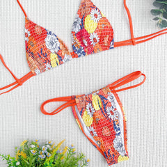 Traje de baño bikini brasileño de dos piezas con estampado floral tropical y fruncido en forma de triángulo