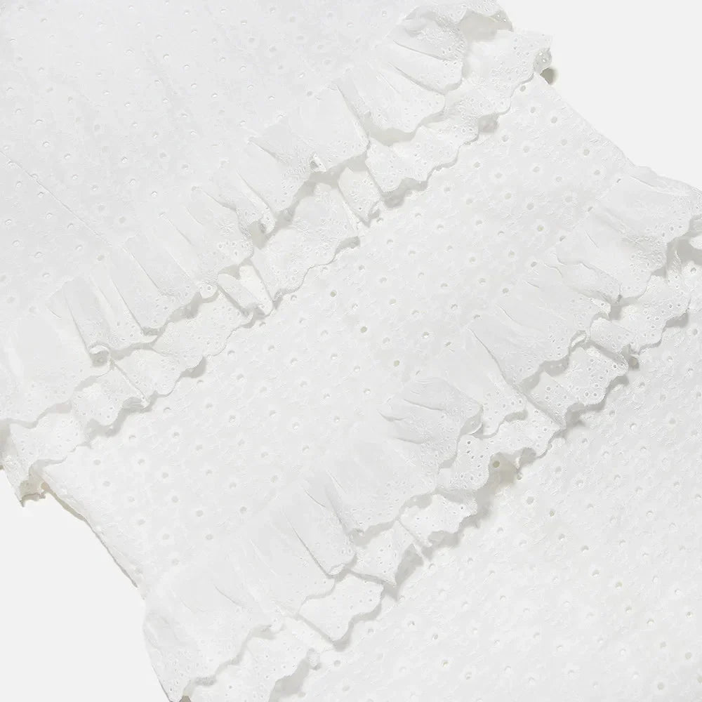 Vestido de encaje de Vestes Novas, sin mangas, con tirantes finos, corte sirena midi | Escote corazón, ajustado, para cóctel